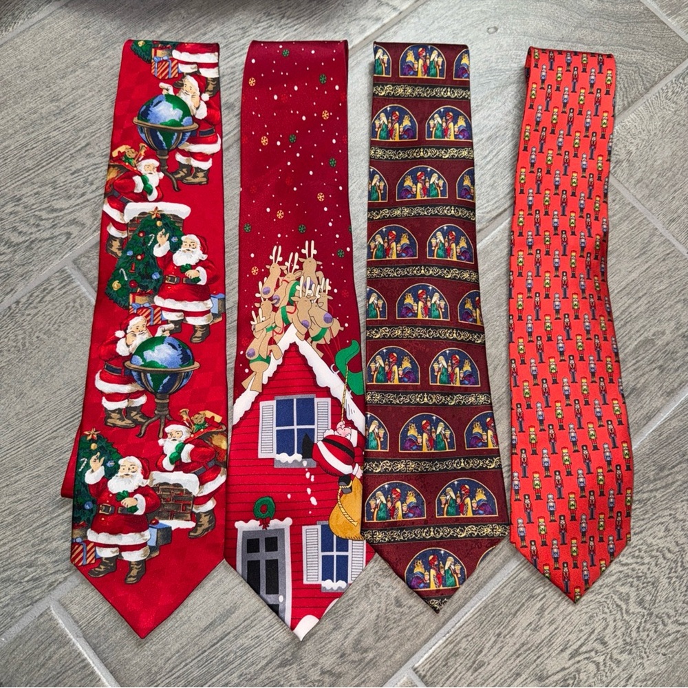 Lot Of 4 Assorted Red‎ Christmas Silk Ties